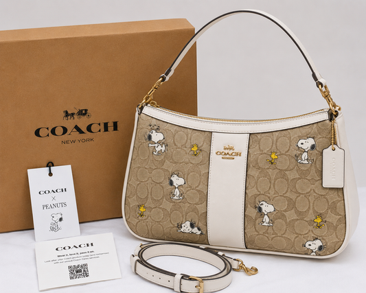 Authentic Coach X Peanuts Teri Shoulder Bag In Signature Canvas With Snoopy Print