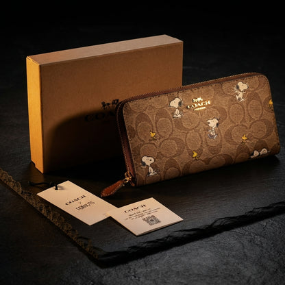 Coach X Peanuts Snap Wallet In Signature Canvas With Snoopy Print CBN32