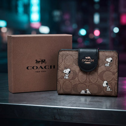 Coach X Peanuts Snap Wallet In Signature Canvas With Snoopy Print CBN32