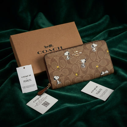 Coach X Peanuts Snap Wallet In Signature Canvas With Snoopy Print CBN32